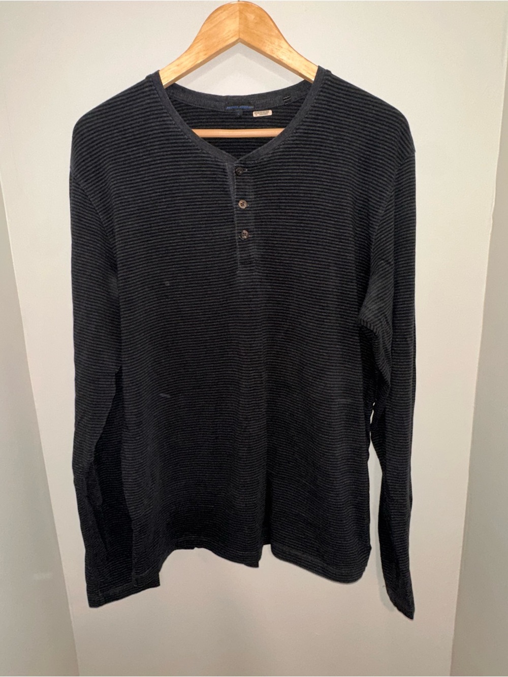 Patrick Assaraf Men's Black Gray Stripe Long-Sleeve Henley Shirt